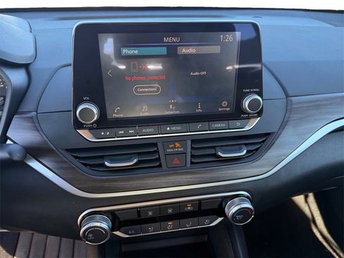 Certified 2025 Nissan Altima 2.5 SV image 11