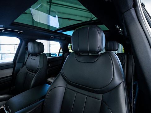 Used 2024 Land Rover Range Rover Sport Dynamic SE image 39