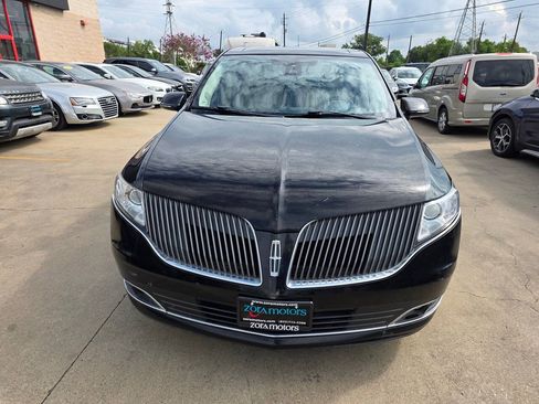 Used 2016 Lincoln MKT AWD w/ Equipment Group 201A image 2