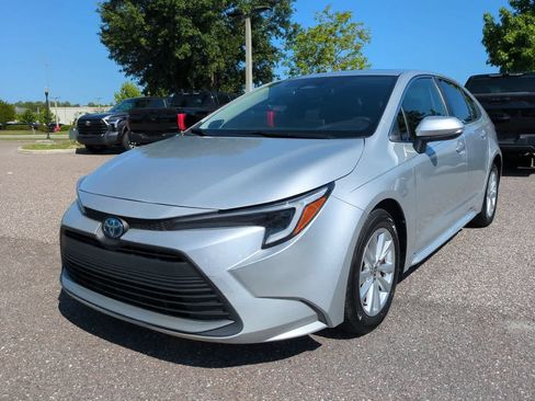 Certified 2024 Toyota Corolla XLE FWD image 2