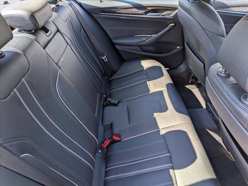 Used 2019 BMW 530e RWD image 21