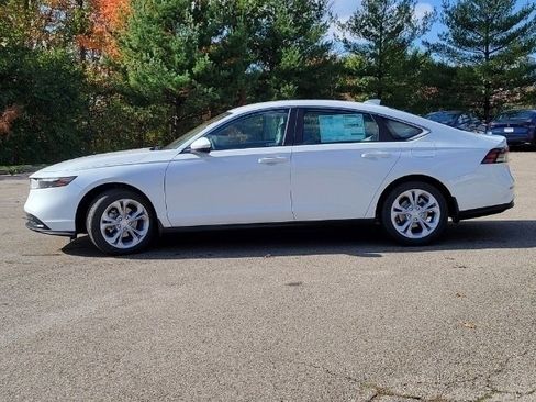Used 2024 Honda Accord LX image 17