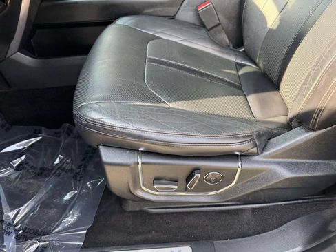 Used 2019 Ford Expedition Platinum AWD/4WD image 16