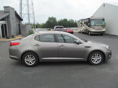 Used 2013 Kia Optima LX FWD image 5