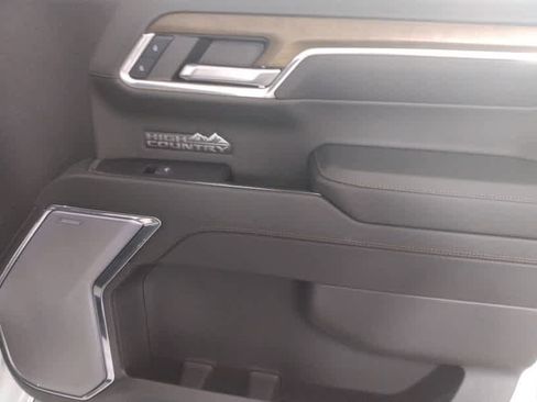 Used 2024 Chevrolet Silverado 1500 High Country w/ High Country Premium Package image 28