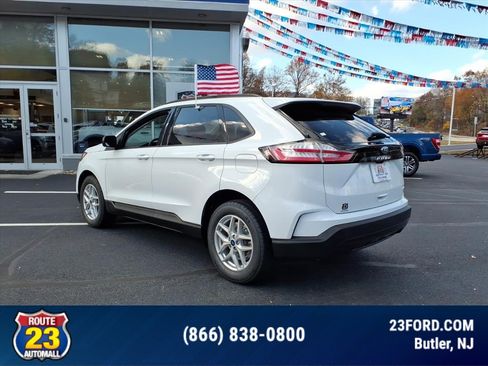 Certified 2022 Ford Edge SE image 5