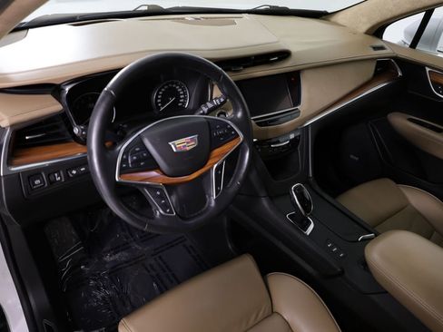 Used 2017 Cadillac XT5 Platinum image 21