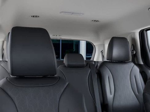 New 2026 Kia Carnival EX image 27