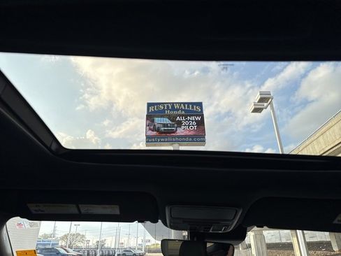 Used 2023 Honda Passport EX-L image 7