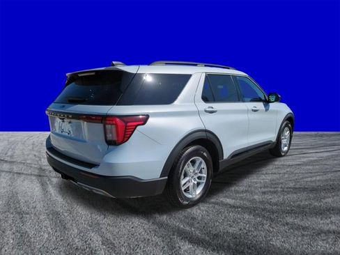 New 2026 Ford Explorer Active w/ Active Comfort Package image 4
