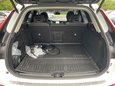 Used 2025 Volvo XC60 T8 Ultra w/ Protection Package Premier image 36