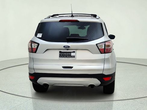 Used 2017 Ford Escape Titanium FWD image 10