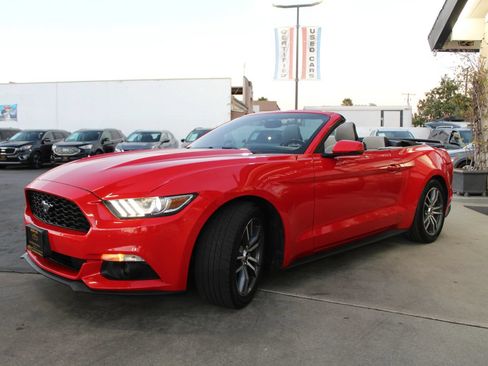 Used 2015 Ford Mustang Premium RWD image 26
