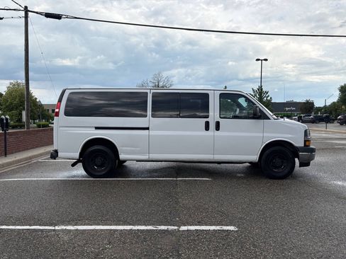Used 2019 Chevrolet Express 3500 LT w/ LT Preferred Equipment Group RWD image 9