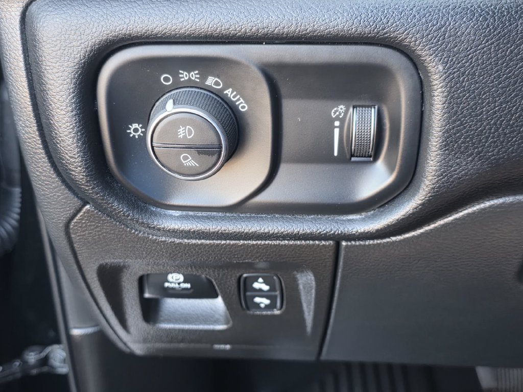Used 2022 RAM 1500 Big Horn RWD image 20