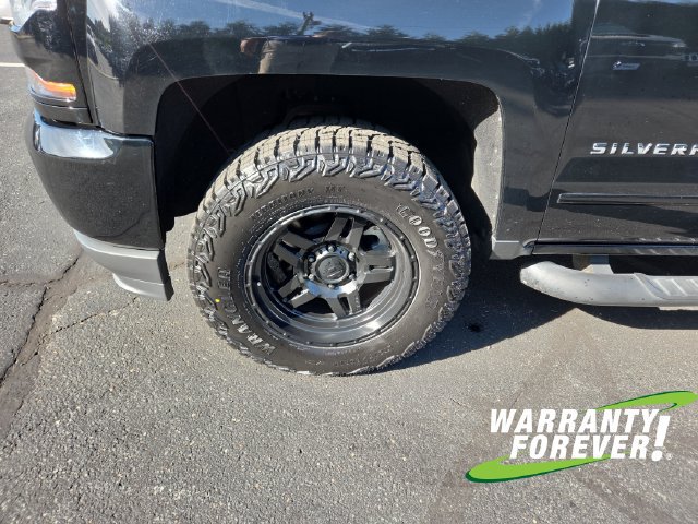Used 2017 Chevrolet Silverado 1500 LT w/ All Star Edition AWD/4WD image 18