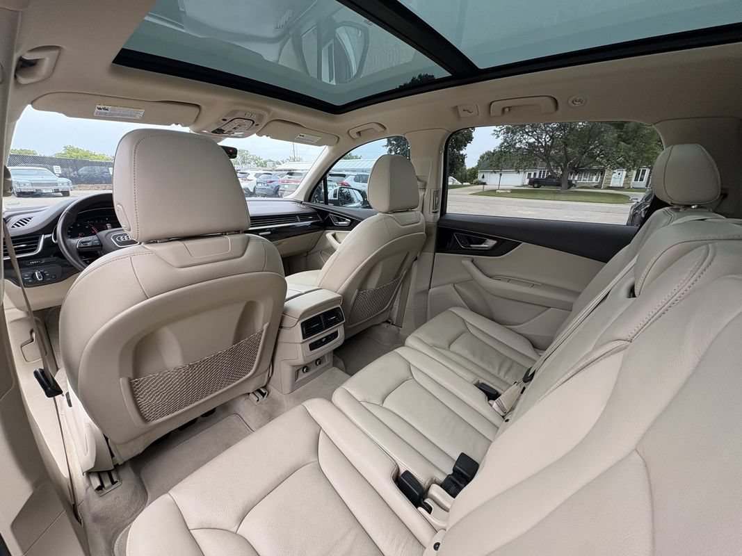 Used 2019 Audi Q7 3.0T Premium w/ Convenience Package AWD/4WD image 27