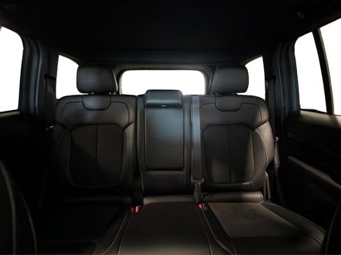 Used 2024 Jeep Grand Cherokee Altitude AWD/4WD image 44