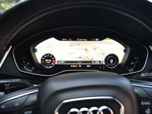 Used 2018 Audi SQ5 Prestige AWD/4WD image 19