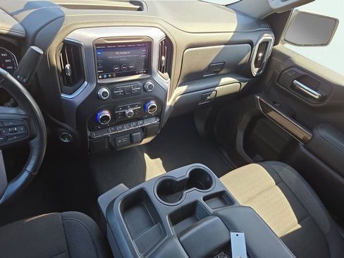 Used 2020 GMC Sierra 1500 SLE w/ SLE Value Package image 22