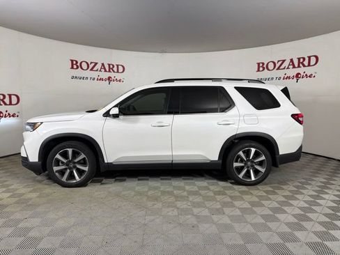 Used 2025 Honda Pilot Elite image 5