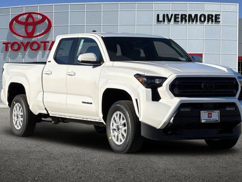 New 2026 Toyota Tacoma SR5 image 2