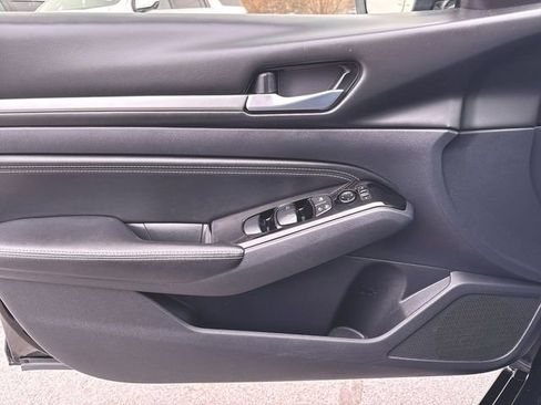 Used 2020 Nissan Altima 2.5 SV image 22