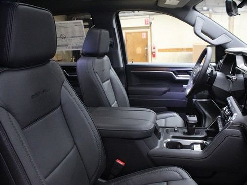 New 2026 GMC Sierra 1500 Denali w/ Technology Package AWD/4WD image 12