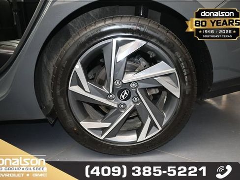 Used 2024 Hyundai Elantra Limited FWD image 13