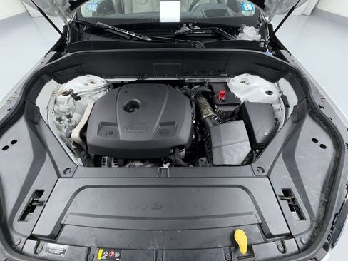 Used 2021 Volvo XC90 T6 Momentum w/ Advanced Package image 19