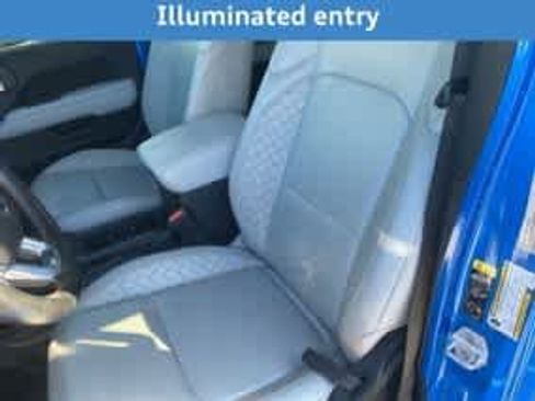 Used 2023 Jeep Wrangler Unlimited Sahara AWD/4WD image 17