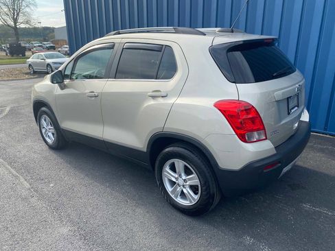 Used 2016 Chevrolet Trax LT w/ LT Convenience Package AWD/4WD image 4