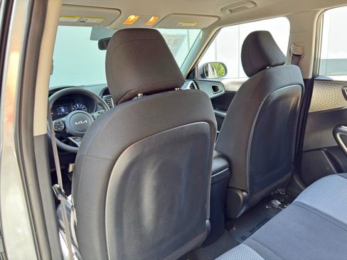 Used 2022 Kia Soul LX w/ Technology Package FWD image 27