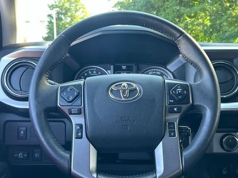 Used 2022 Toyota Tacoma SR5 w/ Technology Package AWD/4WD image 46