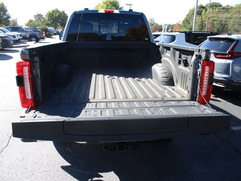 Used 2023 Ford F350 Lariat w/ Lariat Ultimate Package image 4