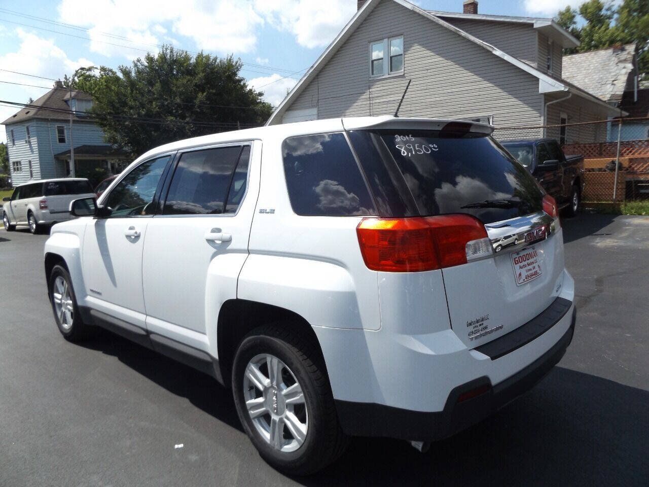 Used 2015 GMC Terrain SLE AWD/4WD image 9