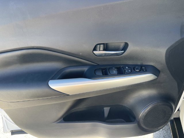 Used 2020 Nissan Kicks SR w/ SR Premium Package FWD image 25
