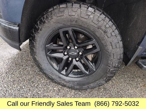 Used 2021 Chevrolet Silverado 1500 Custom Trail Boss w/ Safety Confidence Package AWD/4WD image 28