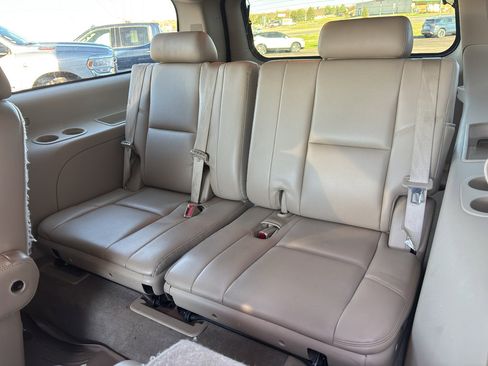 Used 2013 GMC Yukon XL Denali image 13