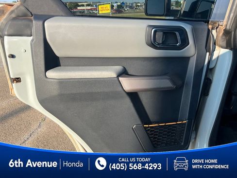 Used 2023 Ford Bronco Badlands w/ Sasquatch Package AWD/4WD image 17