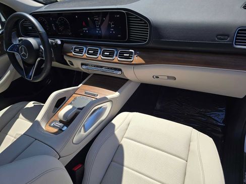 Used 2026 Mercedes-Benz GLS 450 4MATIC image 10