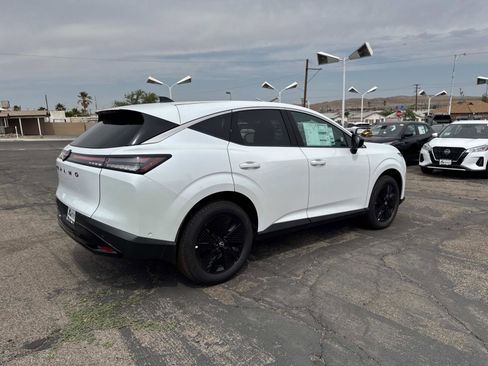 New 2025 Nissan Murano SV FWD image 5