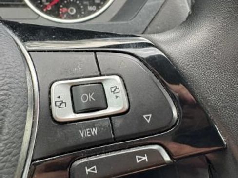 Used 2020 Volkswagen Tiguan SE w/ Panoramic Sunroof Package AWD/4WD image 10