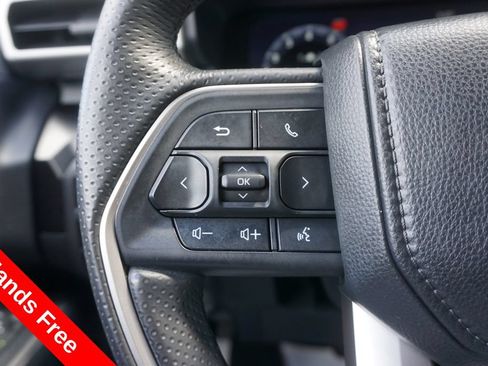 Certified 2025 Toyota 4Runner Limited AWD/4WD image 4