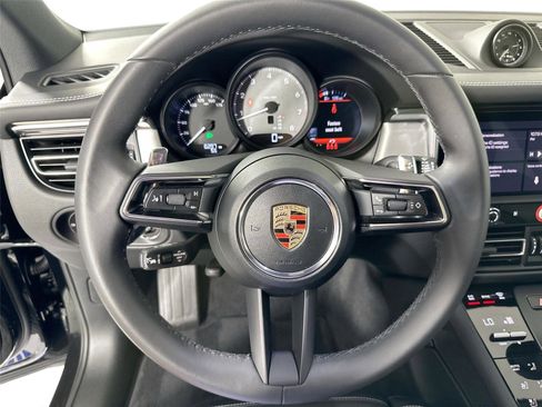 Certified 2025 Porsche Macan S AWD/4WD image 20