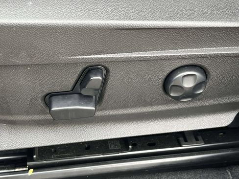 Used 2024 Alfa Romeo Stelvio Sprint image 9