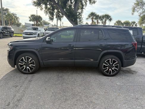 Certified 2021 GMC Acadia SLE w/ Driver Convenience Package FWD image 4