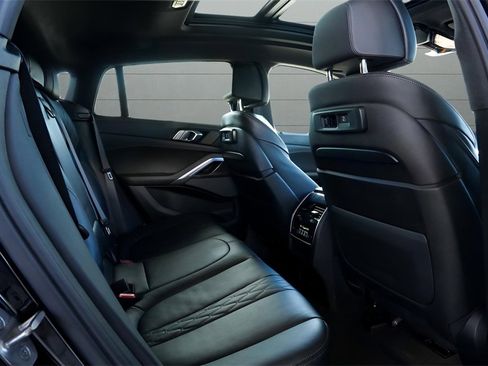 Used 2023 BMW X6 M50i w/ Executive Package image 50