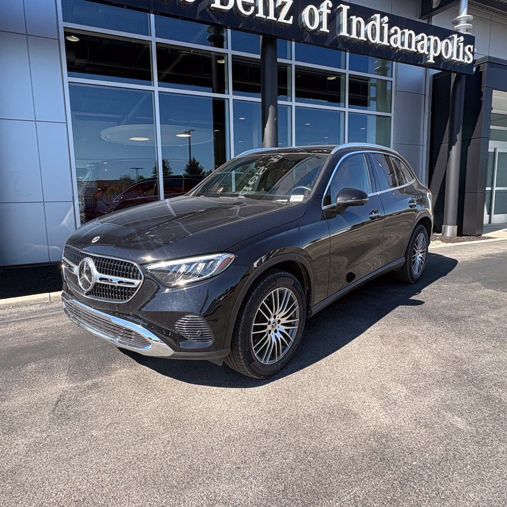 Certified 2026 Mercedes-Benz GLC 300 4MATIC image 2