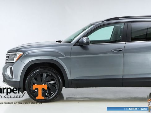 Used 2024 Volkswagen Atlas SE FWD image 3